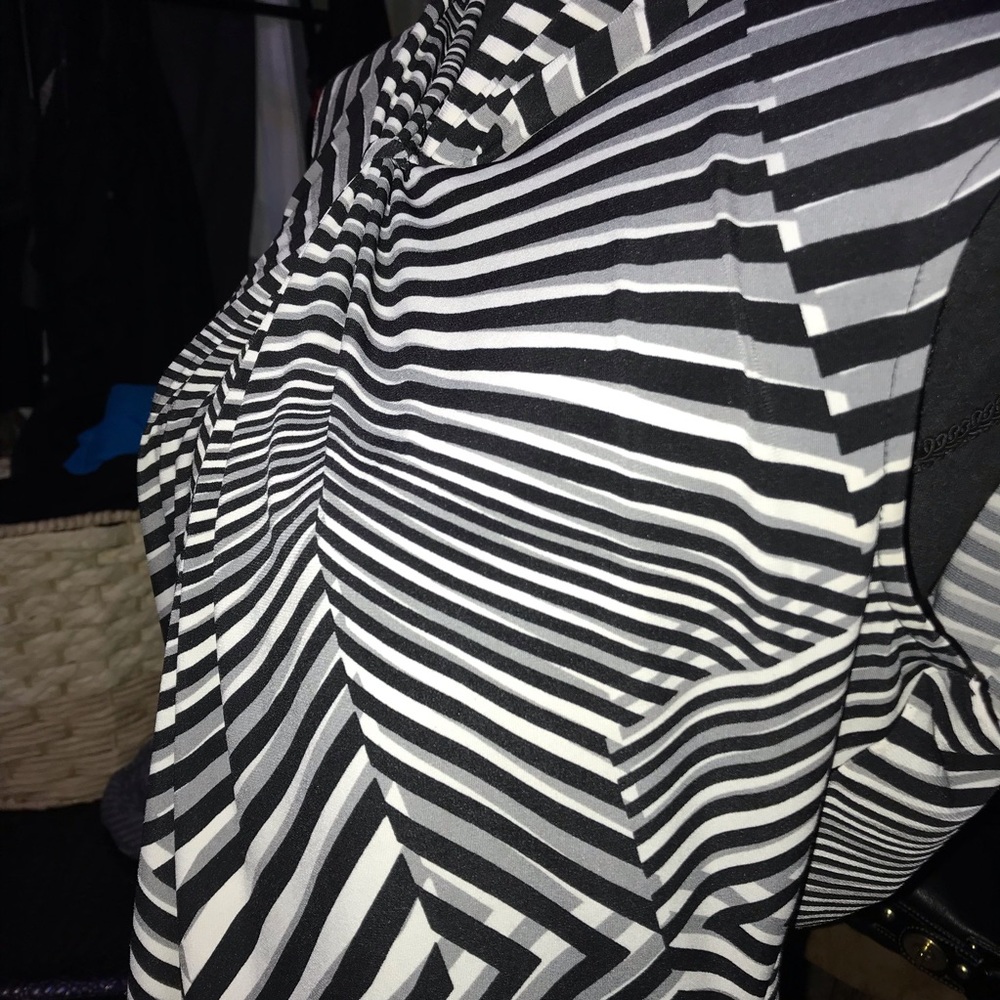 #385-(M) Worthington Stretch Black and White stripped Ruffled Sleeveless top